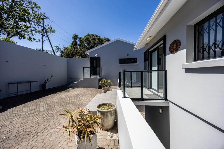 7 Bedroom Property for Sale in Cintsa East Eastern Cape